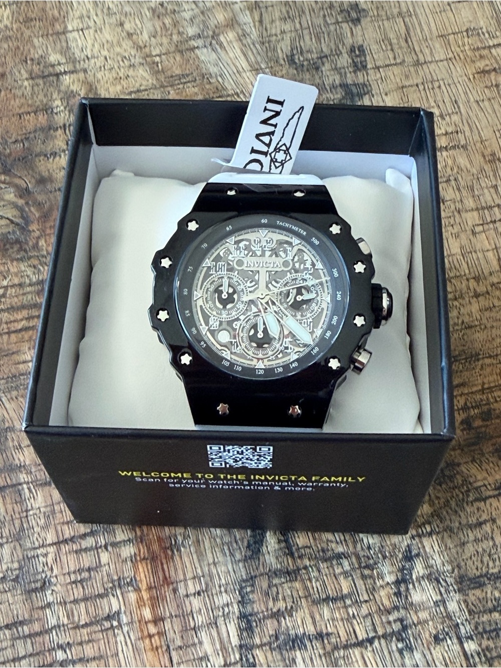 NEW Invicta Vaulthon Chronograph - Black Case, White Silicone Strap 44mm - NIB - Picture 8 of 8